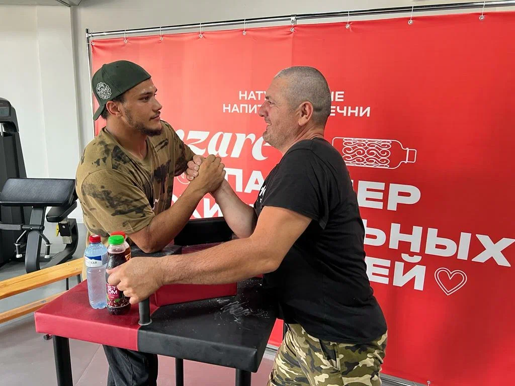 INZARE на Турнире по армрестлингу